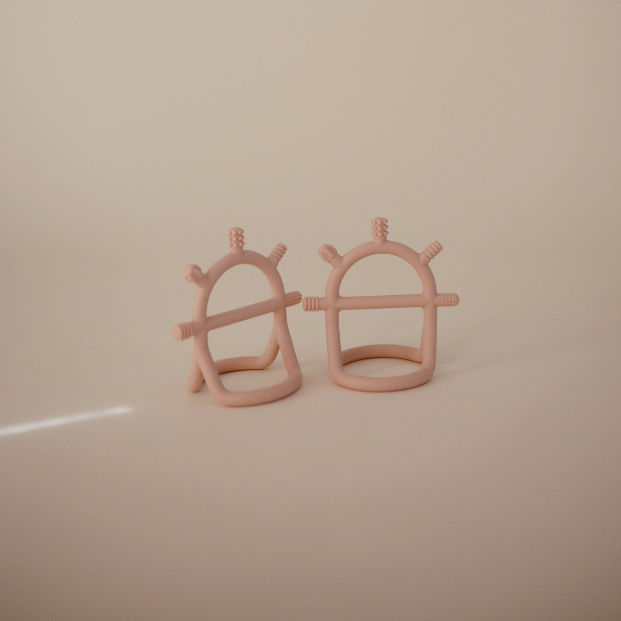 No-Drop Sensory Teether - Blush - HoneyBug