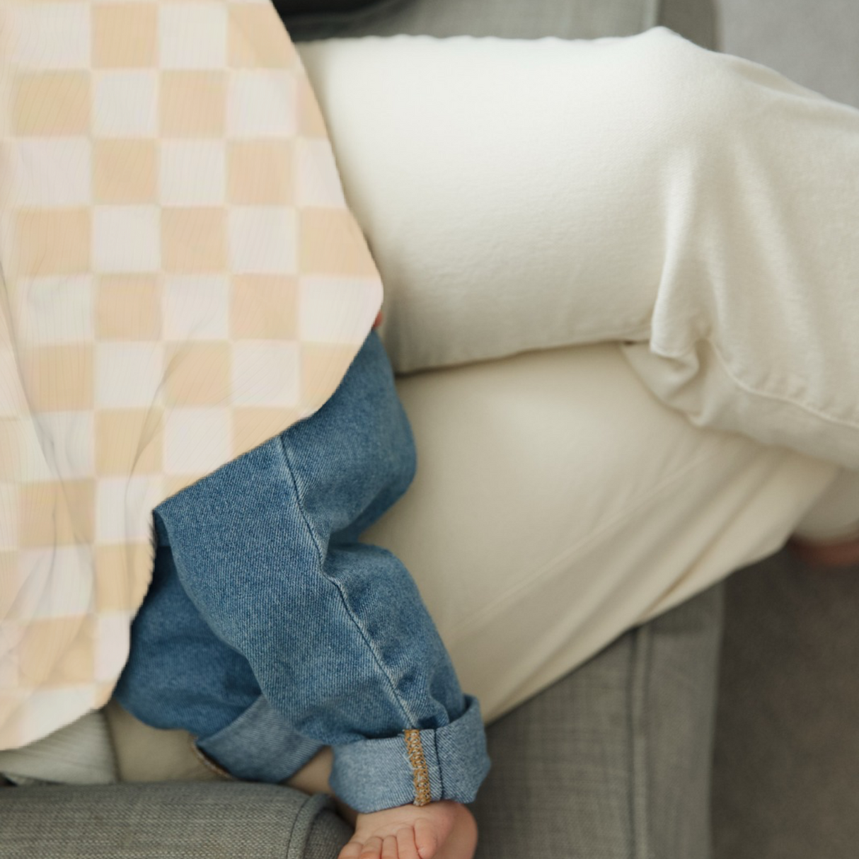 Beige & White Checkered Carseat Cover
