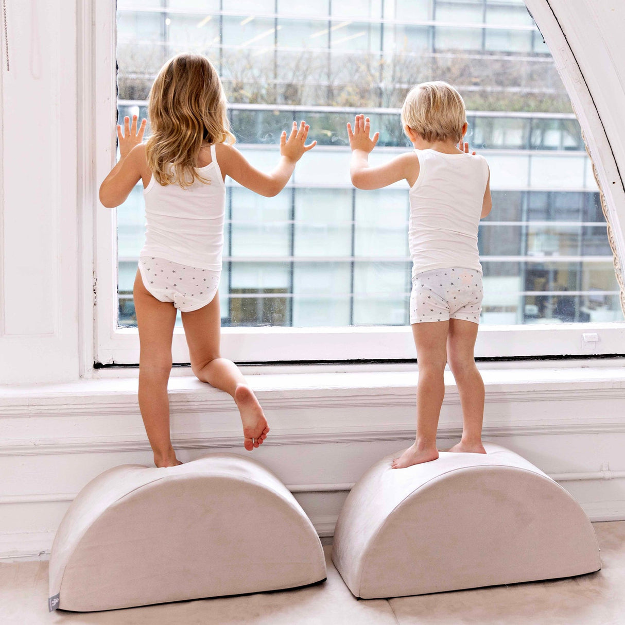 Button Collection, Boy (3 Tanks) - HoneyBug