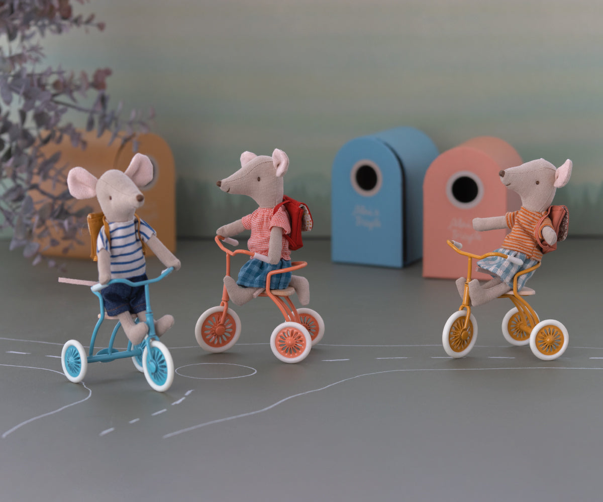 Tricycle Mouse, Big Sister - Red - HoneyBug
