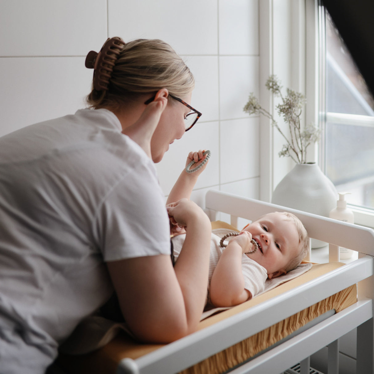 Pearl Teether Bracelet - HoneyBug
