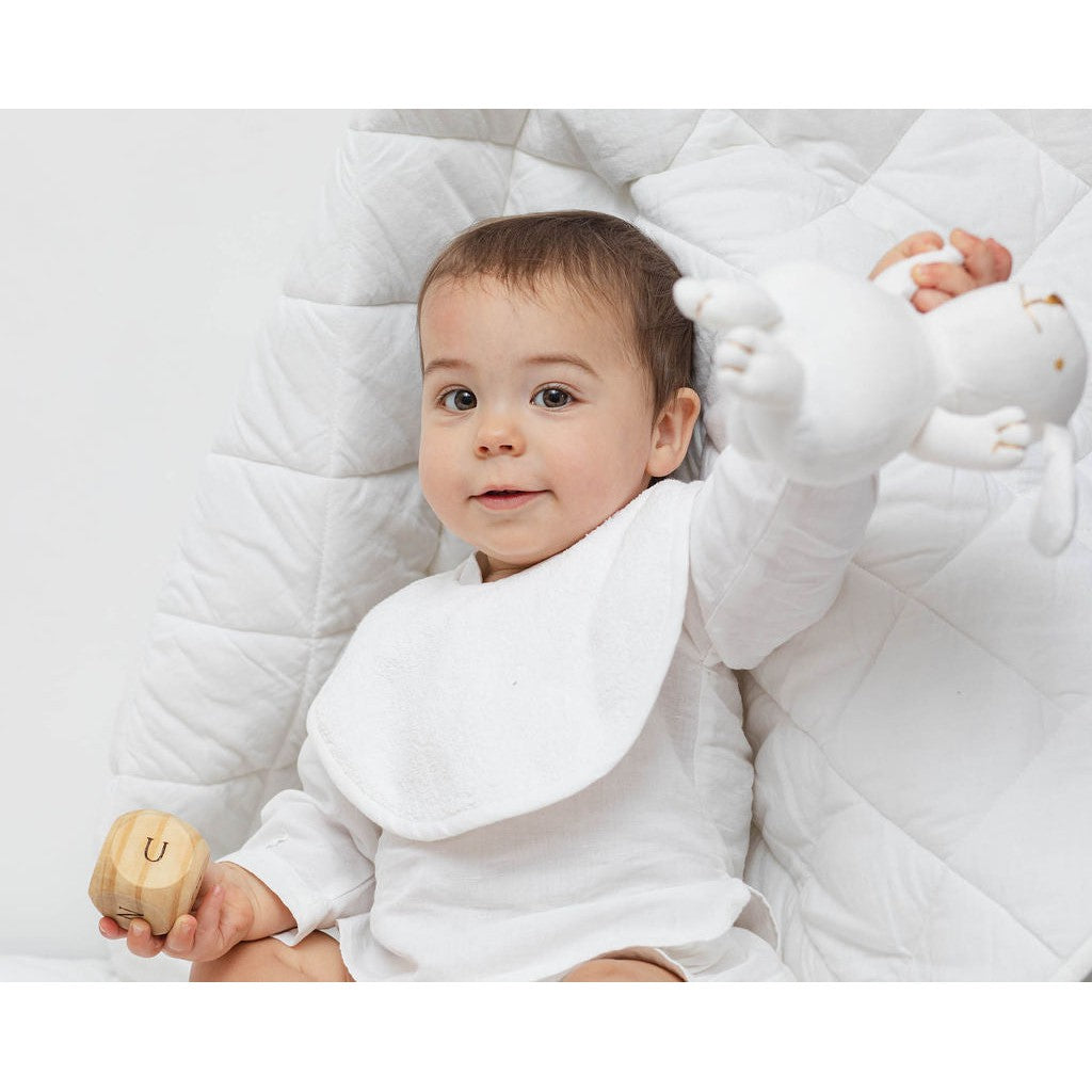 Newborn Bib | White Linen - HoneyBug