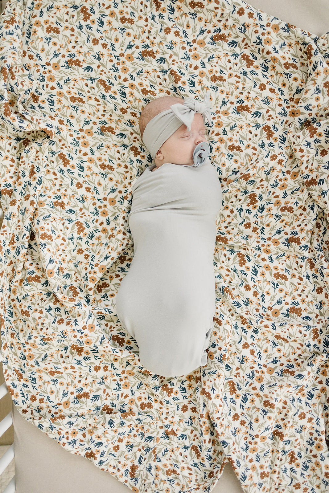 Stone Bamboo Stretch Swaddle - HoneyBug