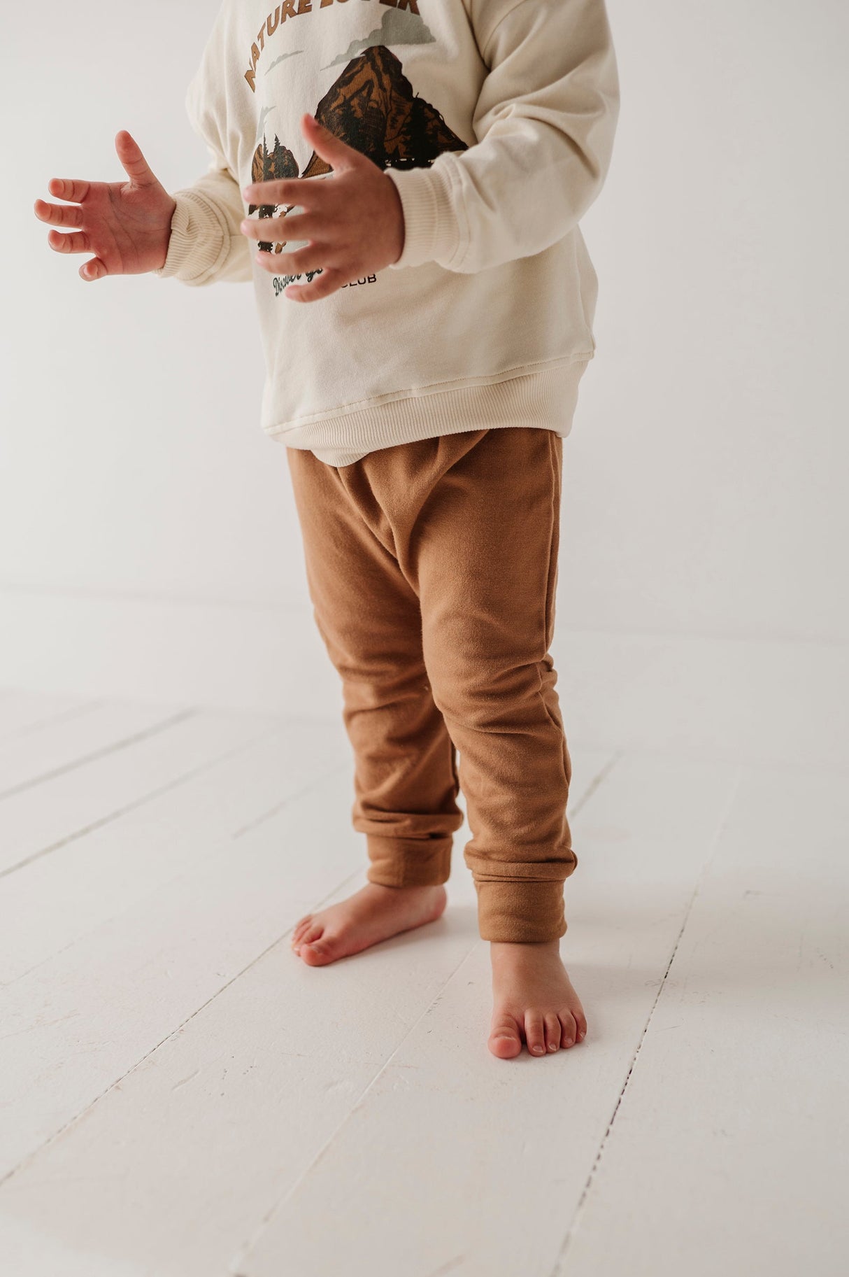 Slim Harems - HoneyBug