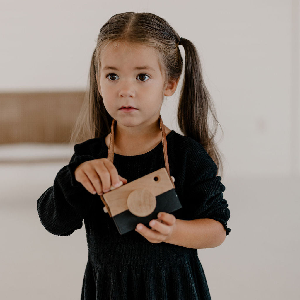 Wood & Leather Play Camera