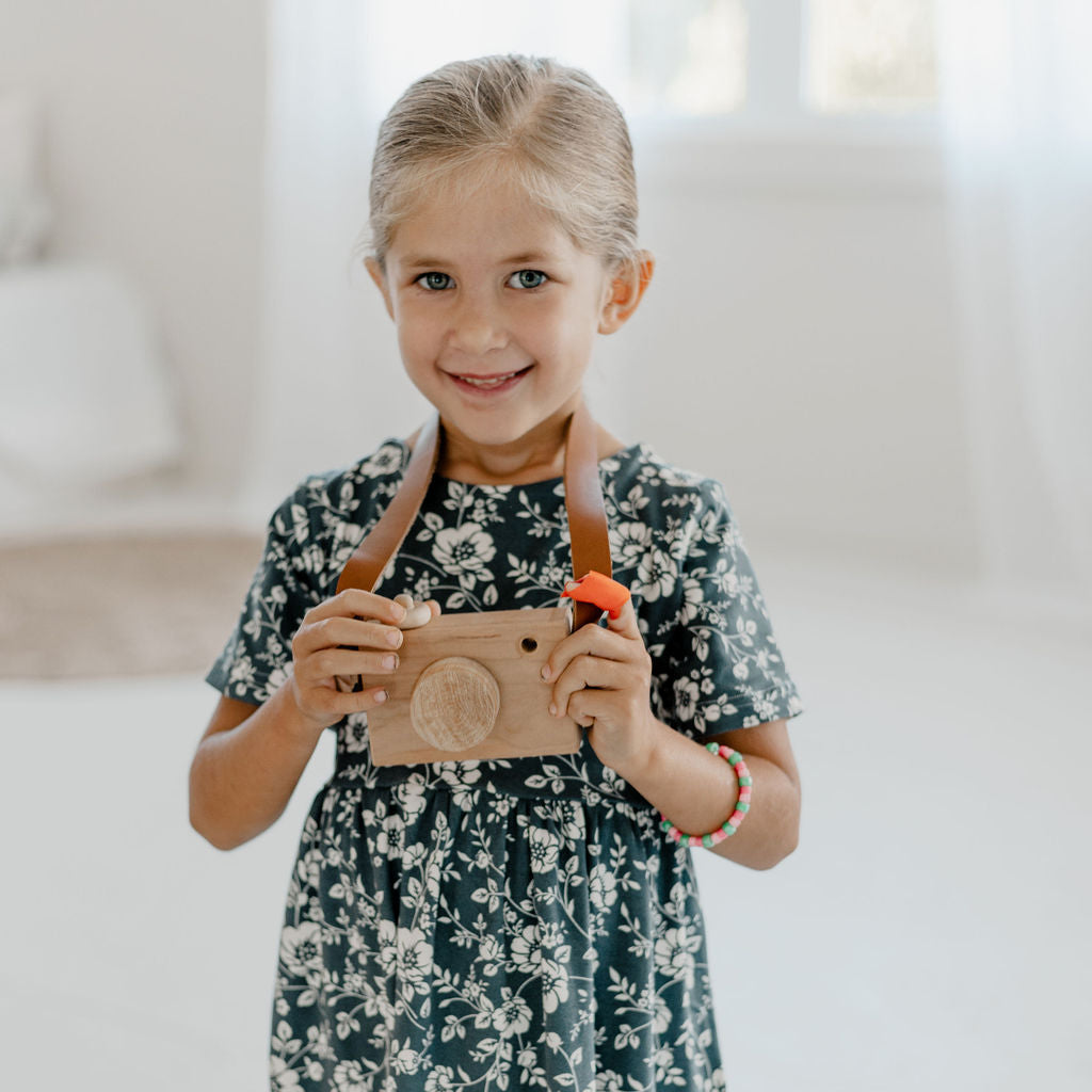 Wood & Leather Play Camera