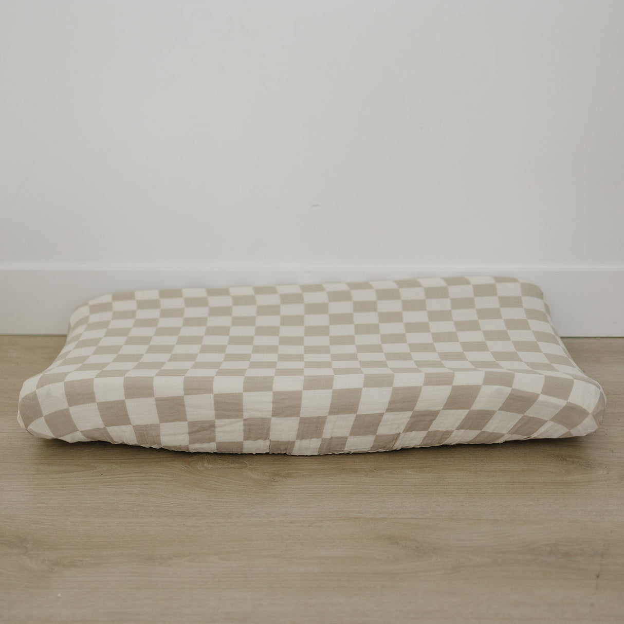 Taupe Checkered Muslin Changing Pad Cover - HoneyBug