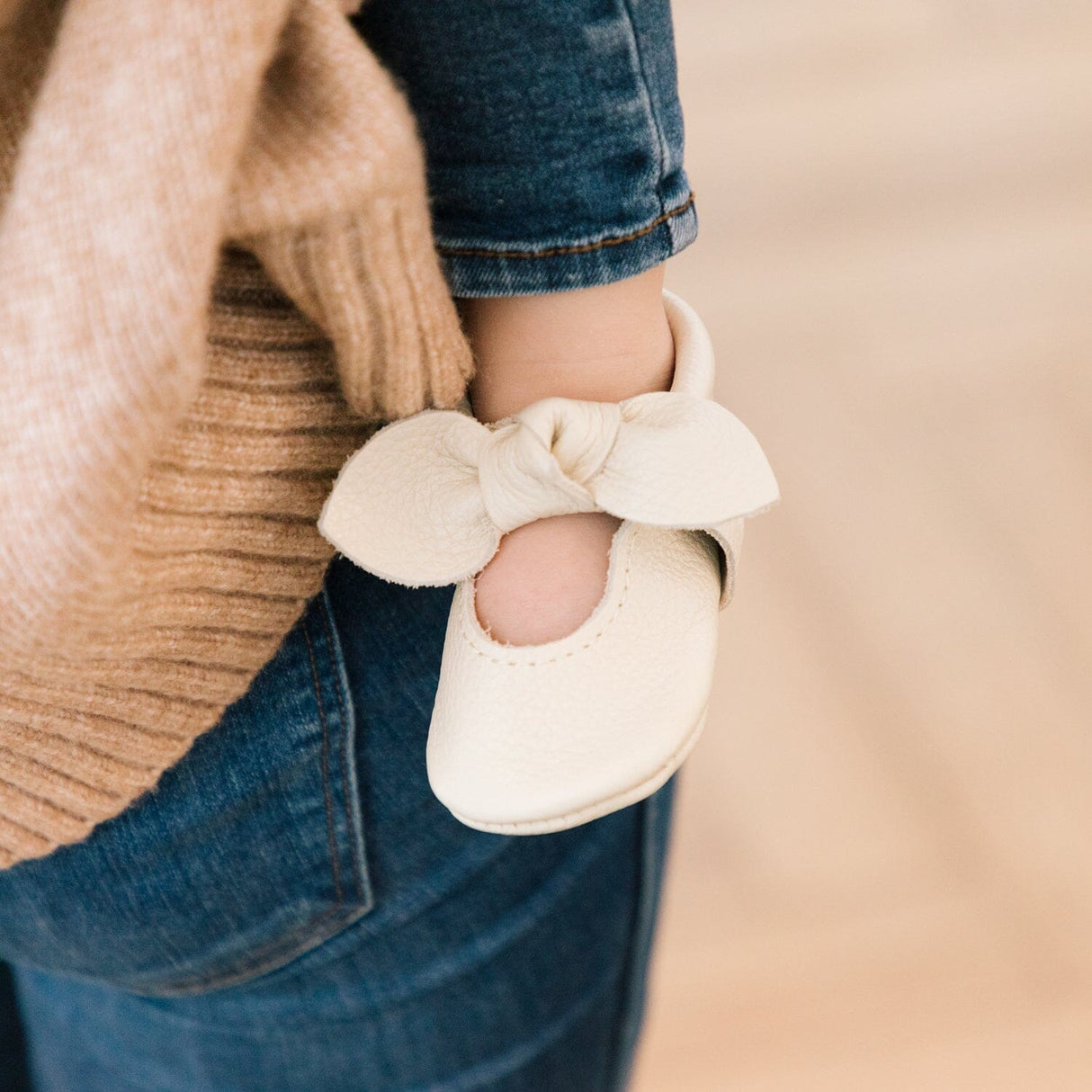Birch Knotted Bow Baby Shoe - HoneyBug