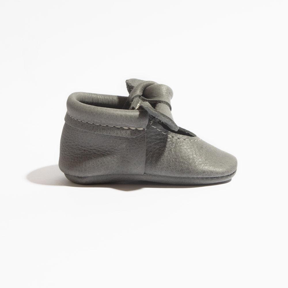 Blue Spruce Knotted Bow Baby Shoe - HoneyBug