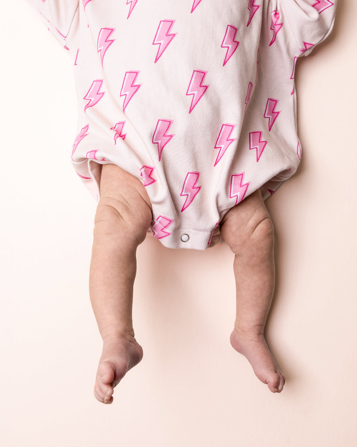 Hooded Bubble Romper | Pink Bolts - HoneyBug