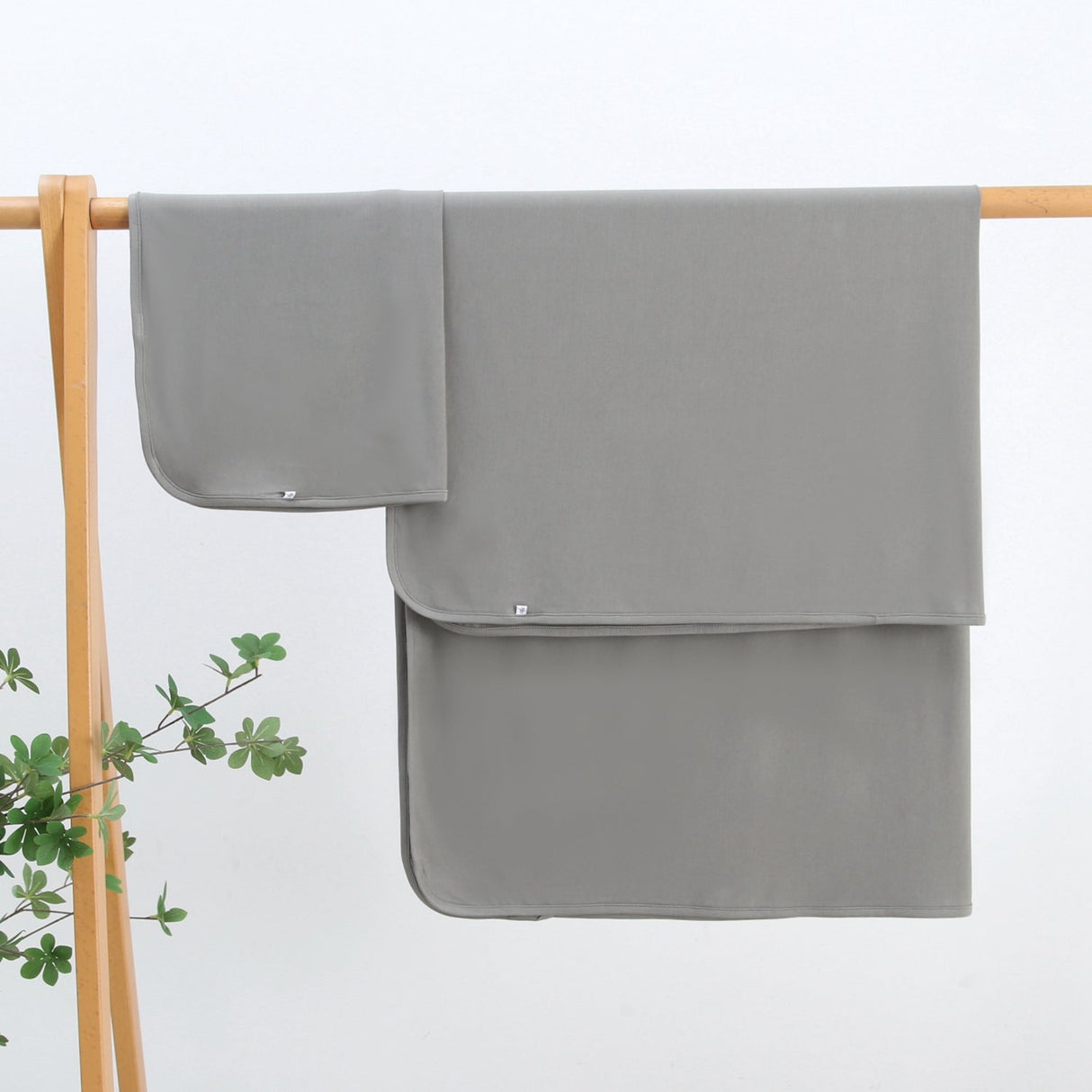 Forest Green Bamboo Swaddle Blanket - HoneyBug