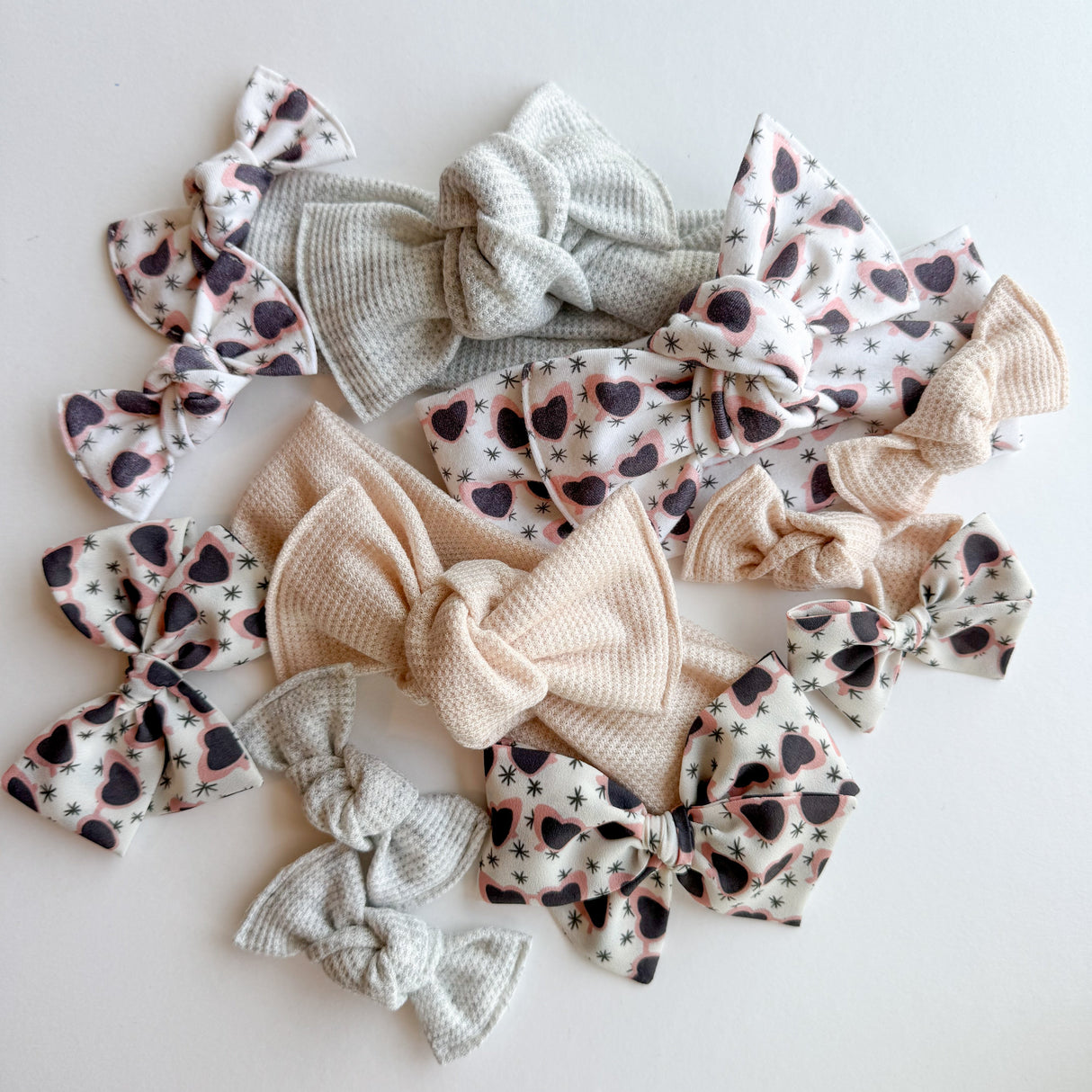 Heart Sunnies Pinwheel Bow - HoneyBug