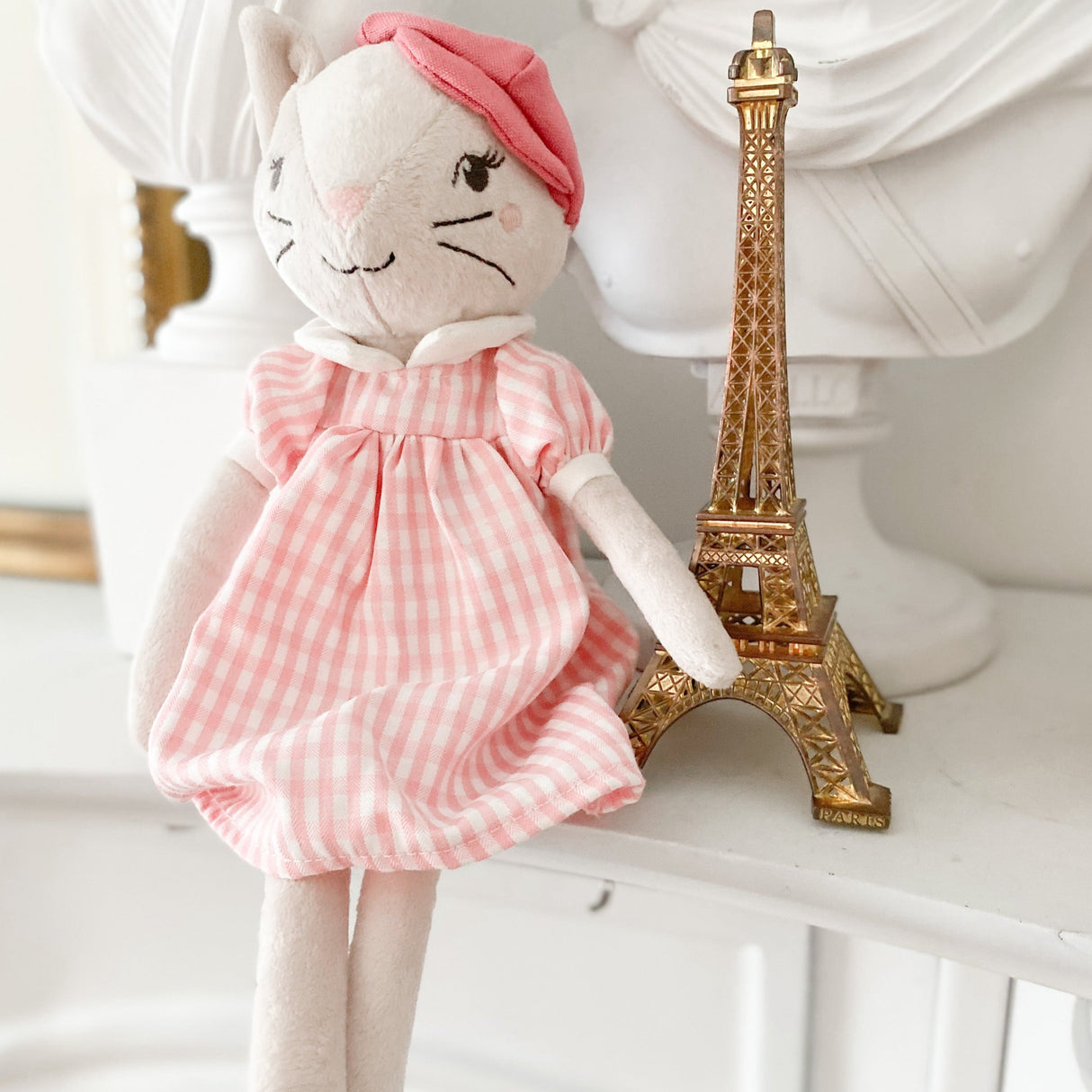 Minette Parisian Kitty - HoneyBug