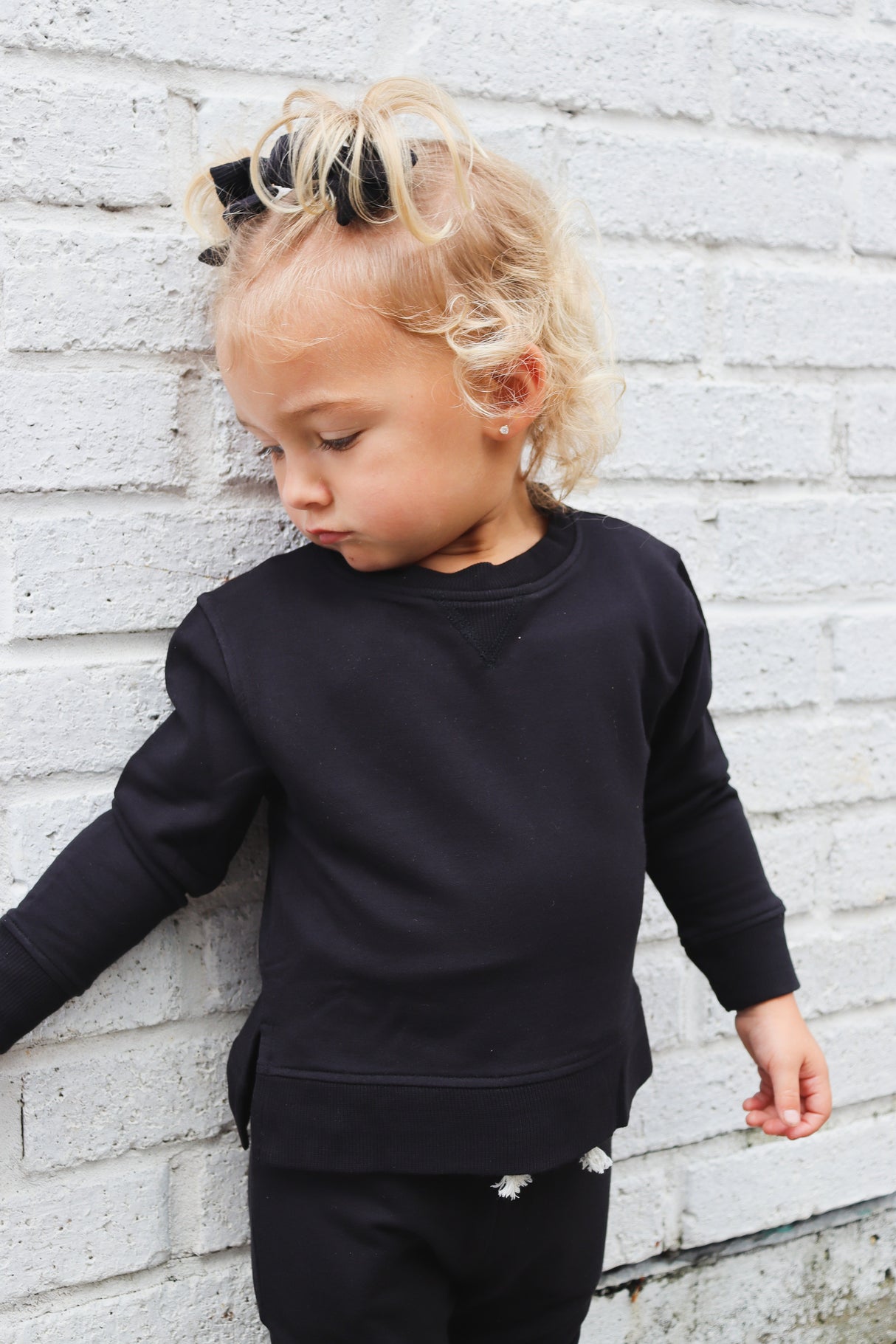 BLACK TERRY DREAM PULLOVER - HoneyBug