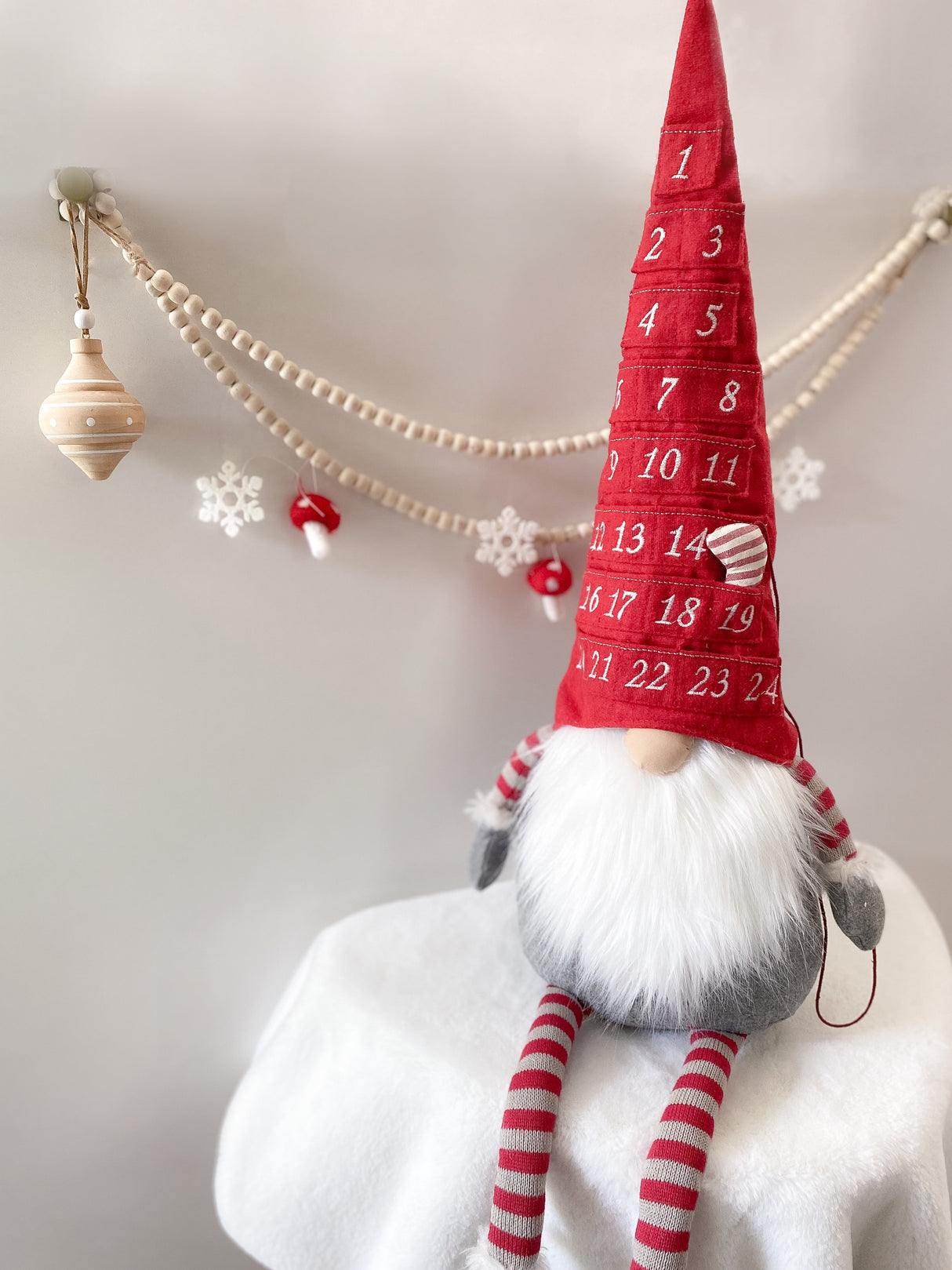 Gnome Shelf Sitter Advent Calendar - HoneyBug