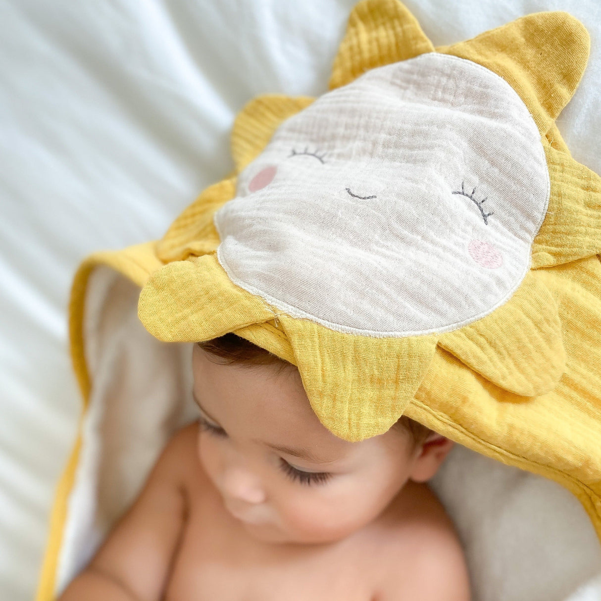 Petit Sun Towel and Washcloth Set - HoneyBug