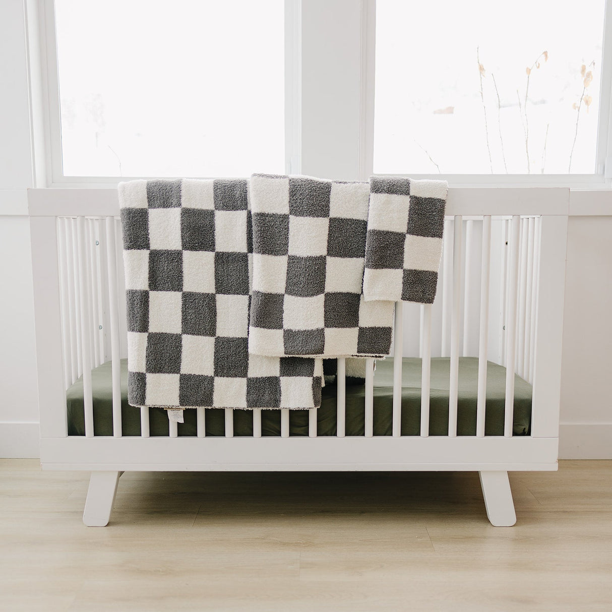 Charcoal Checkered Plush Blanket - HoneyBug