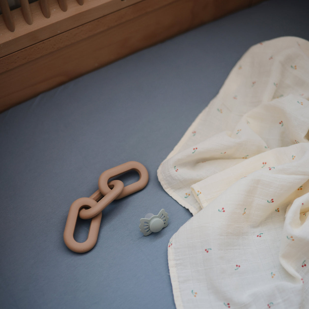 Links Teether - HoneyBug