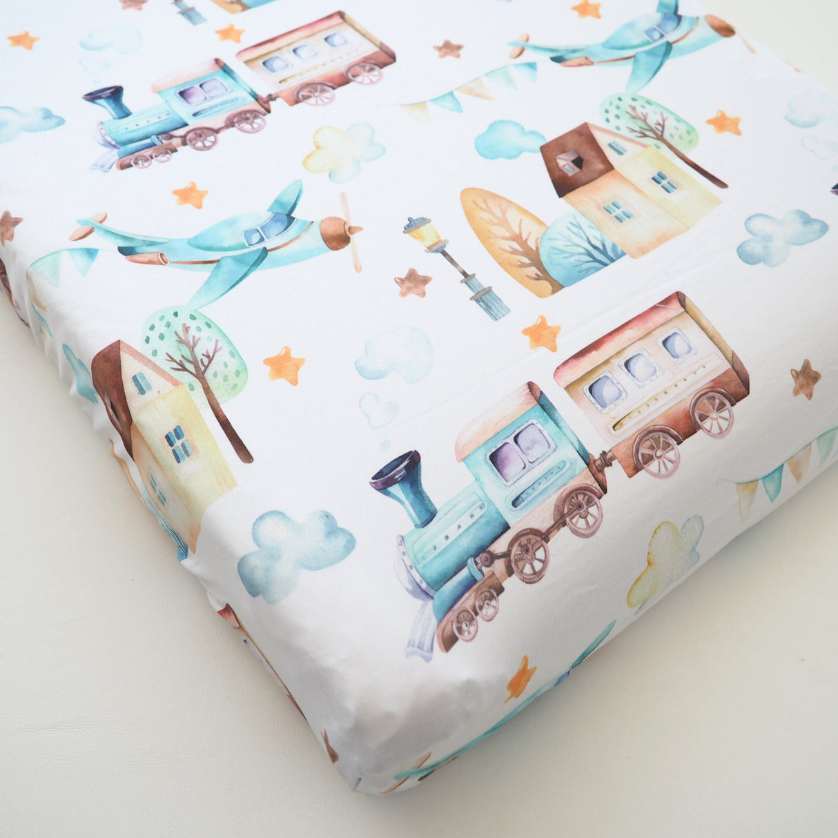 Changing Pad Cover - Airplane & Train - HoneyBug
