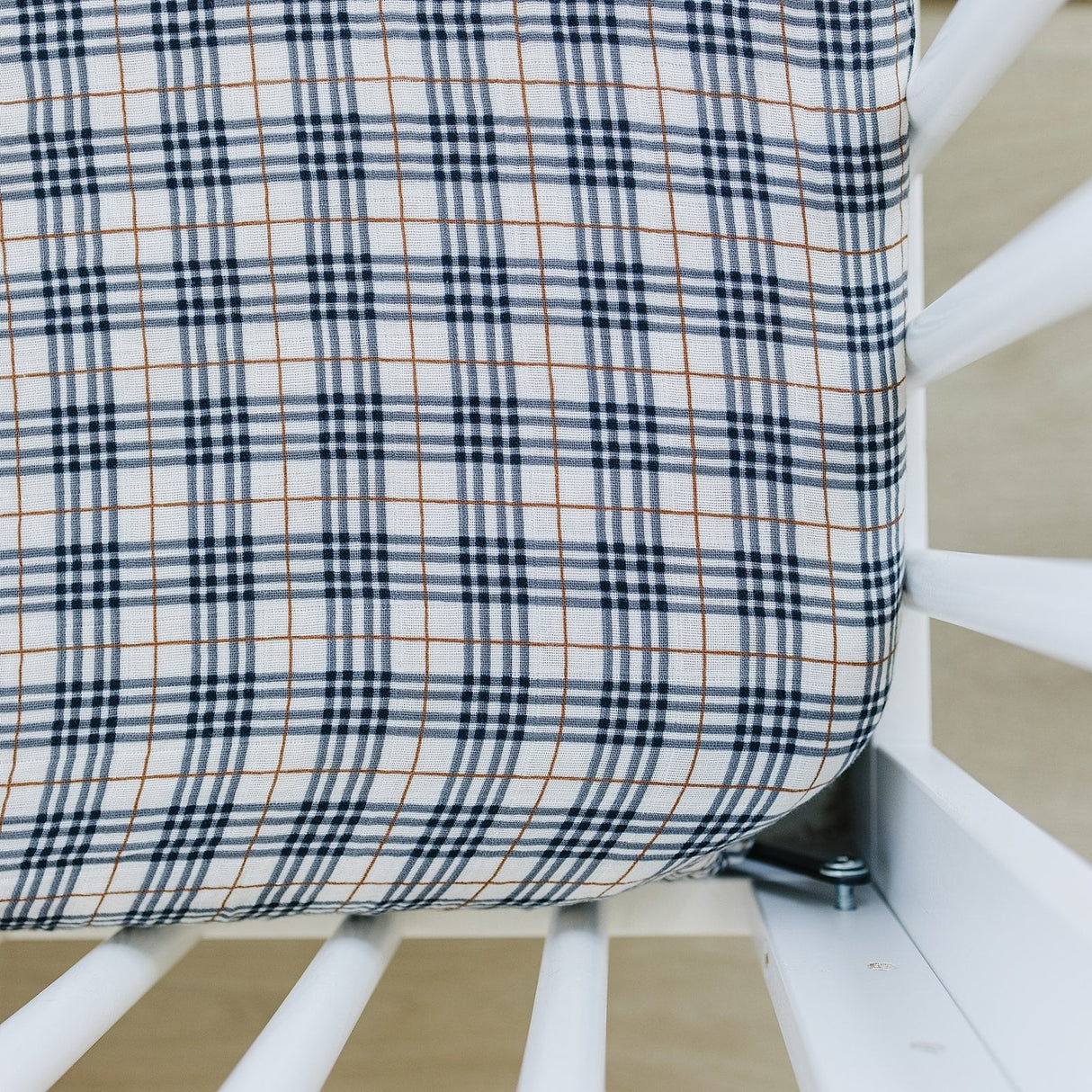 Vintage Plaid Muslin Crib Sheet - HoneyBug