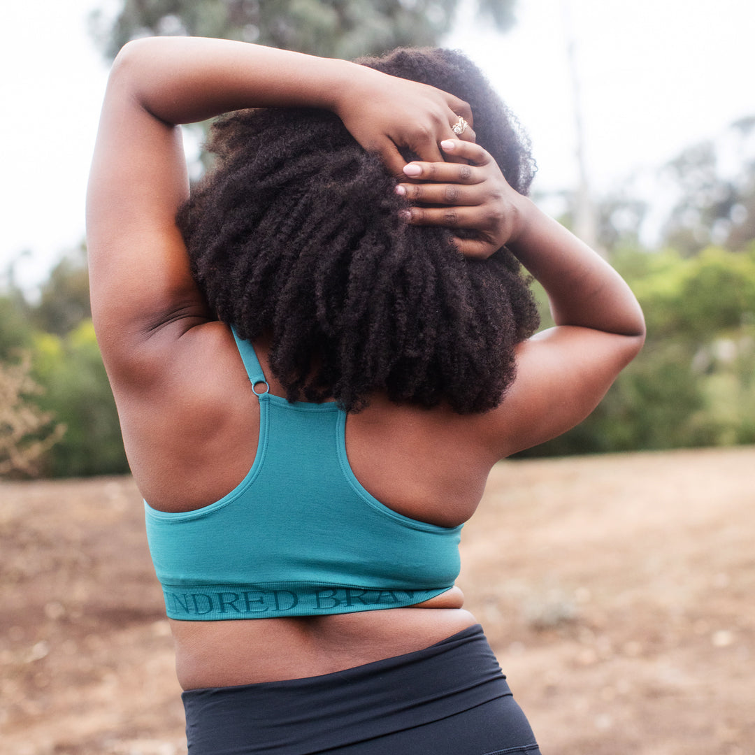 Sublime® Hands-Free Pumping & Nursing Sports Bra | Teal - HoneyBug