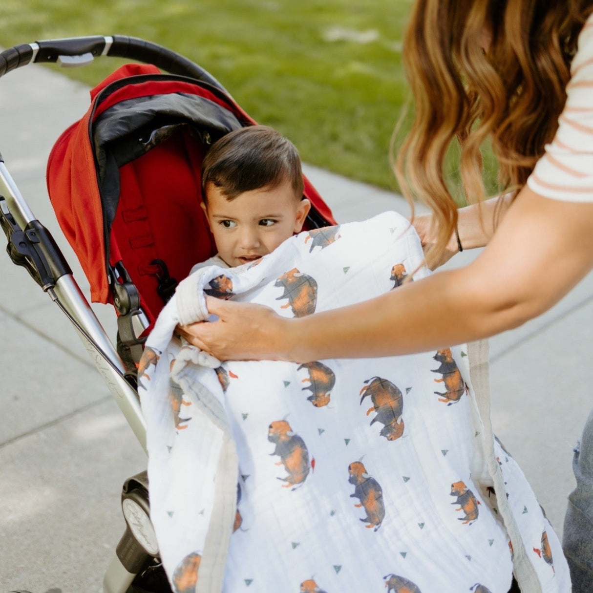 Cotton Muslin Baby Quilt - Bison - HoneyBug