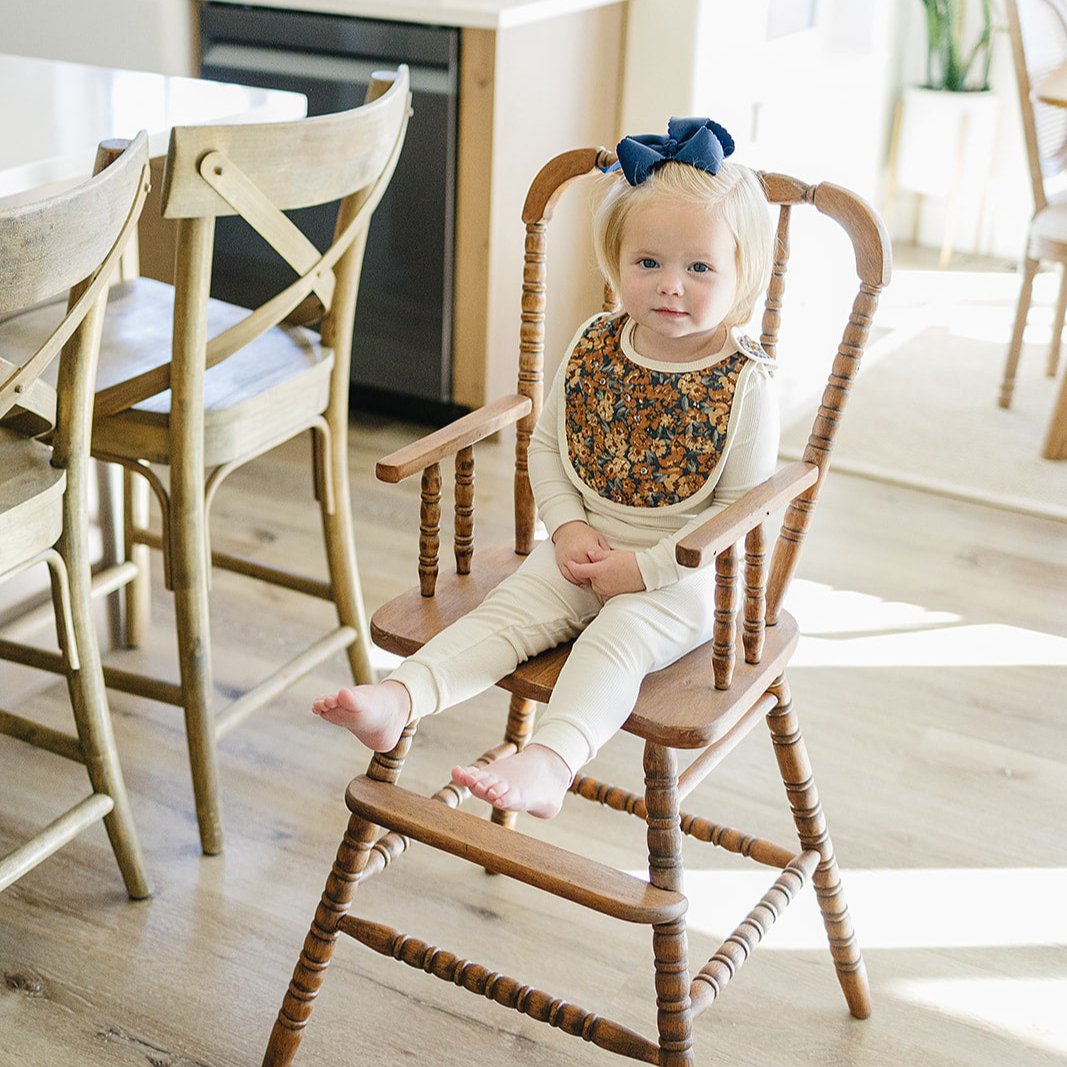 Venetian Floral Classic Muslin Bib - HoneyBug