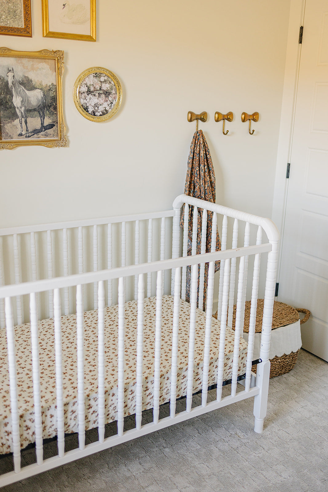 Autumn Bloom Muslin Crib Sheet - HoneyBug