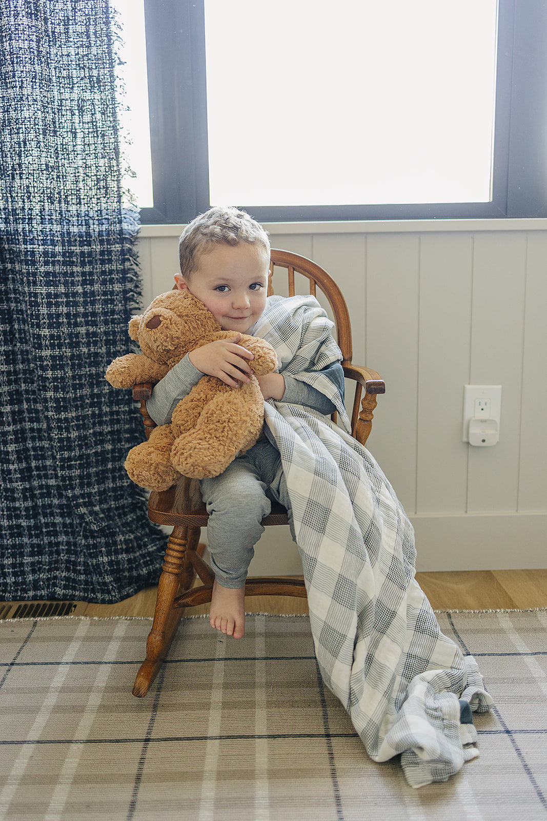 Coastal Plaid + Navy Muslin Quilt - HoneyBug