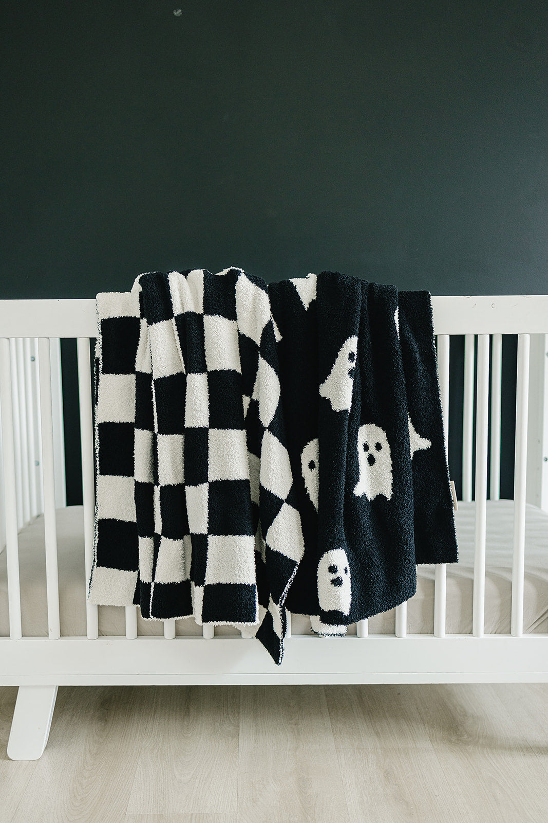 Black + White Checkered Plush Blanket - HoneyBug