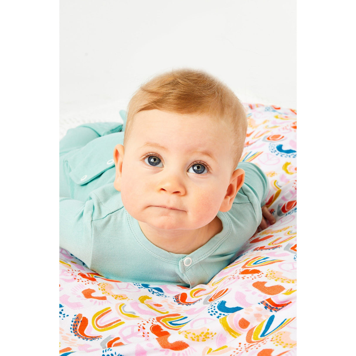 Stretchy Oversized Blanket - Rainbows Pink - HoneyBug