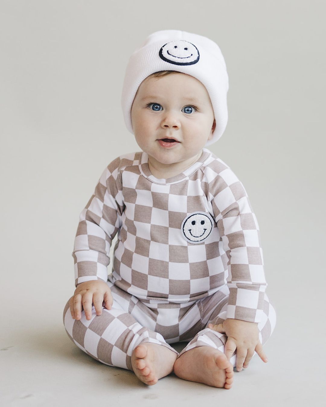 Checkered Smiley Lounge Set | Latte - HoneyBug