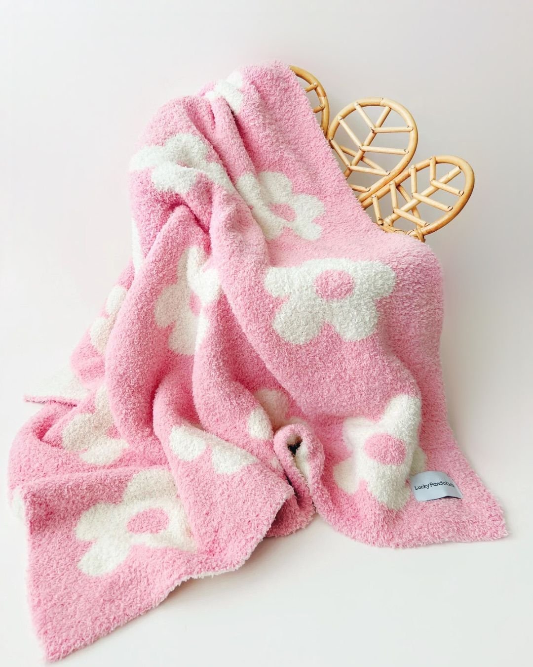 Daisy Fuzzy Blanket | Pink - HoneyBug