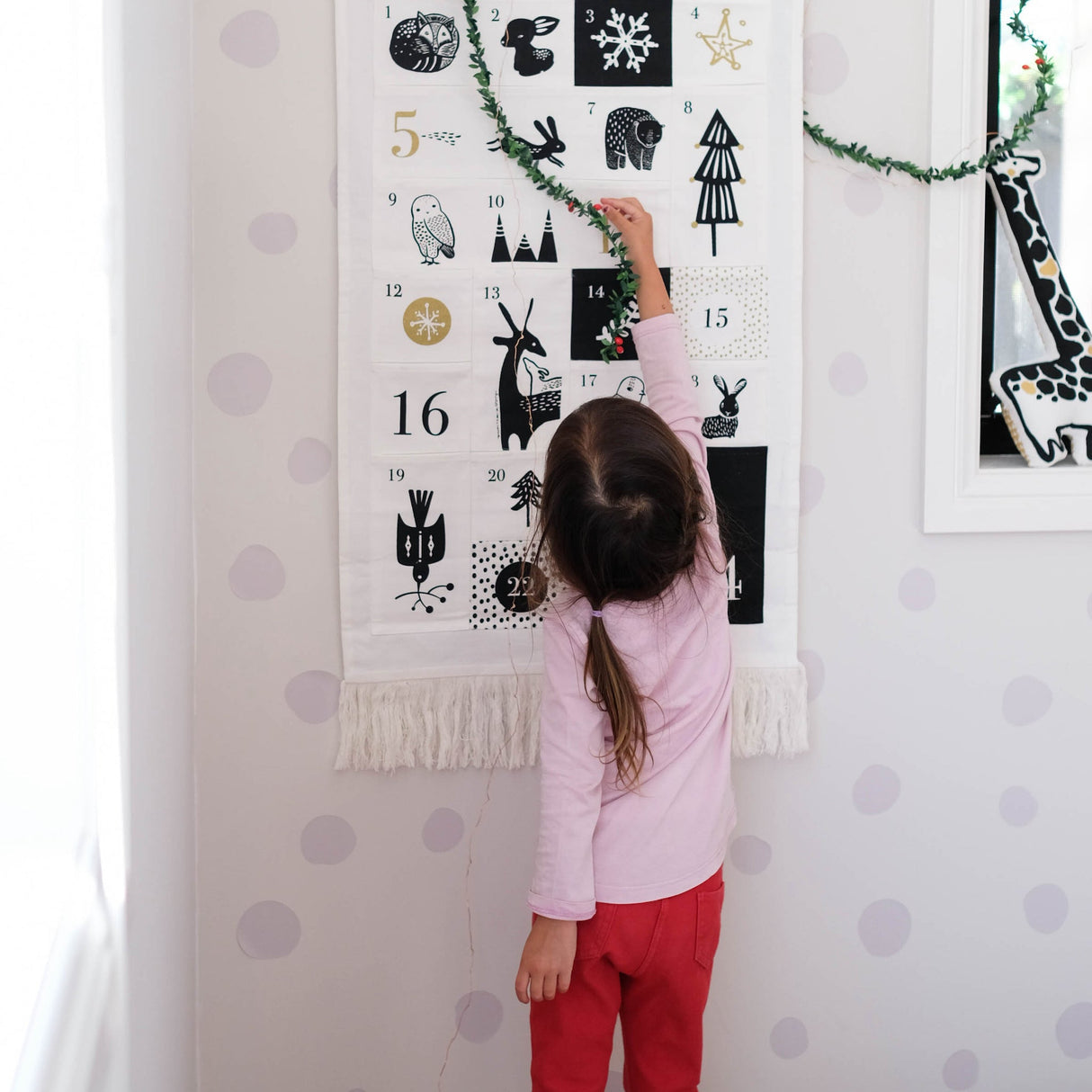 24 Pocket Advent Calendar - Winter Animals - HoneyBug