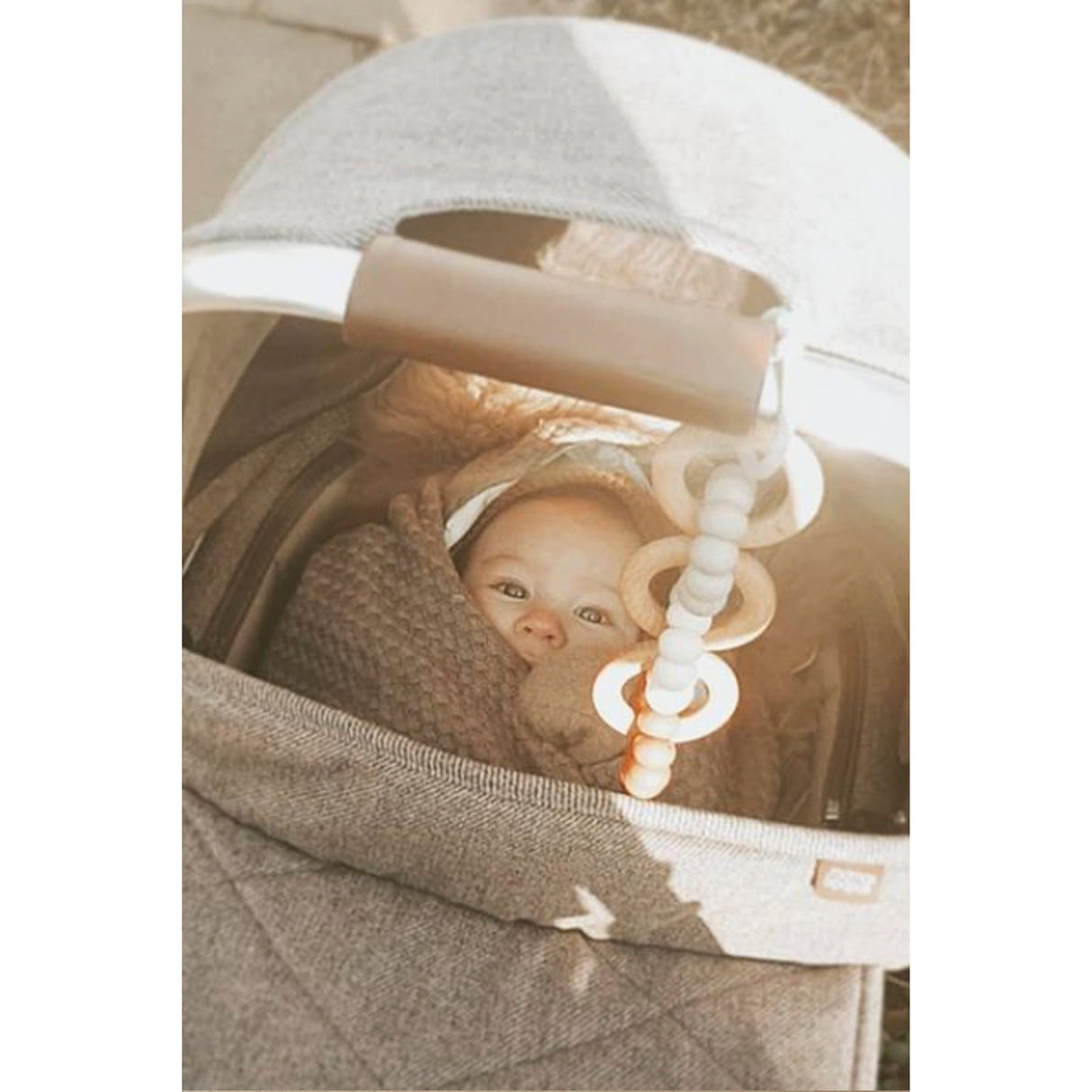 Car Seat Toy - Ruta - HoneyBug