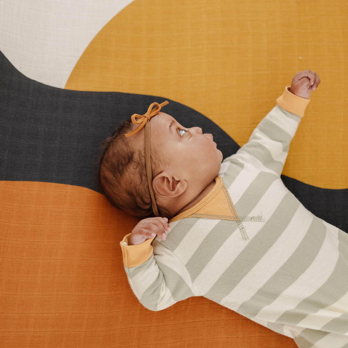 Sunset Crib Sheet - HoneyBug