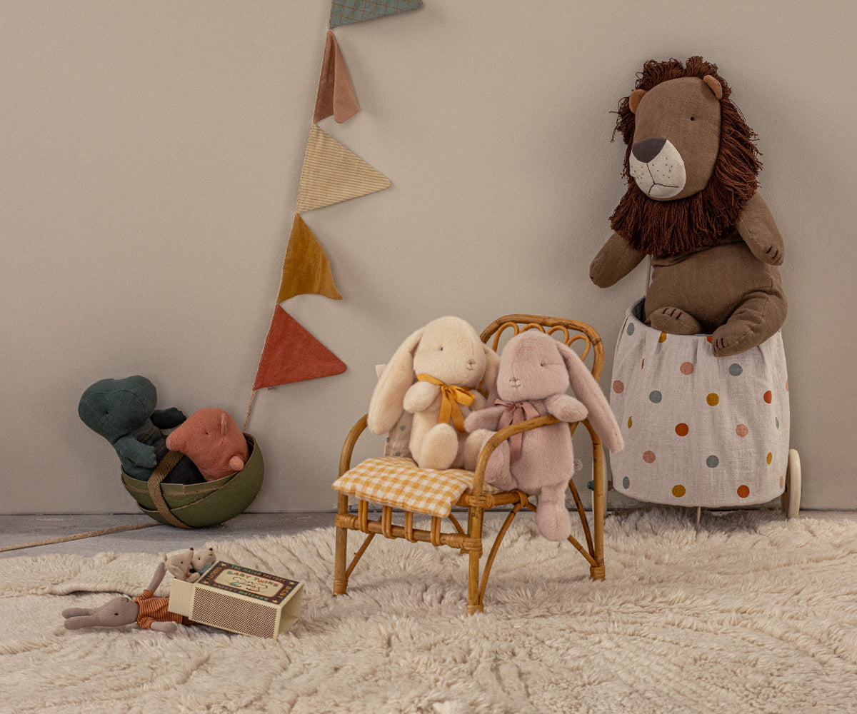 Lion - Big - HoneyBug 