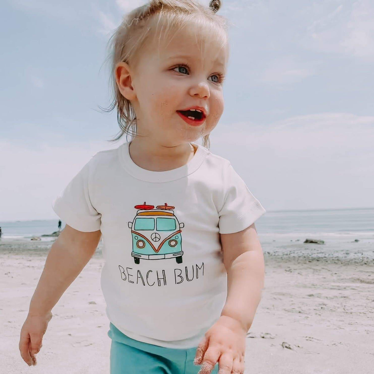 graphic tee | beach bum - HoneyBug 