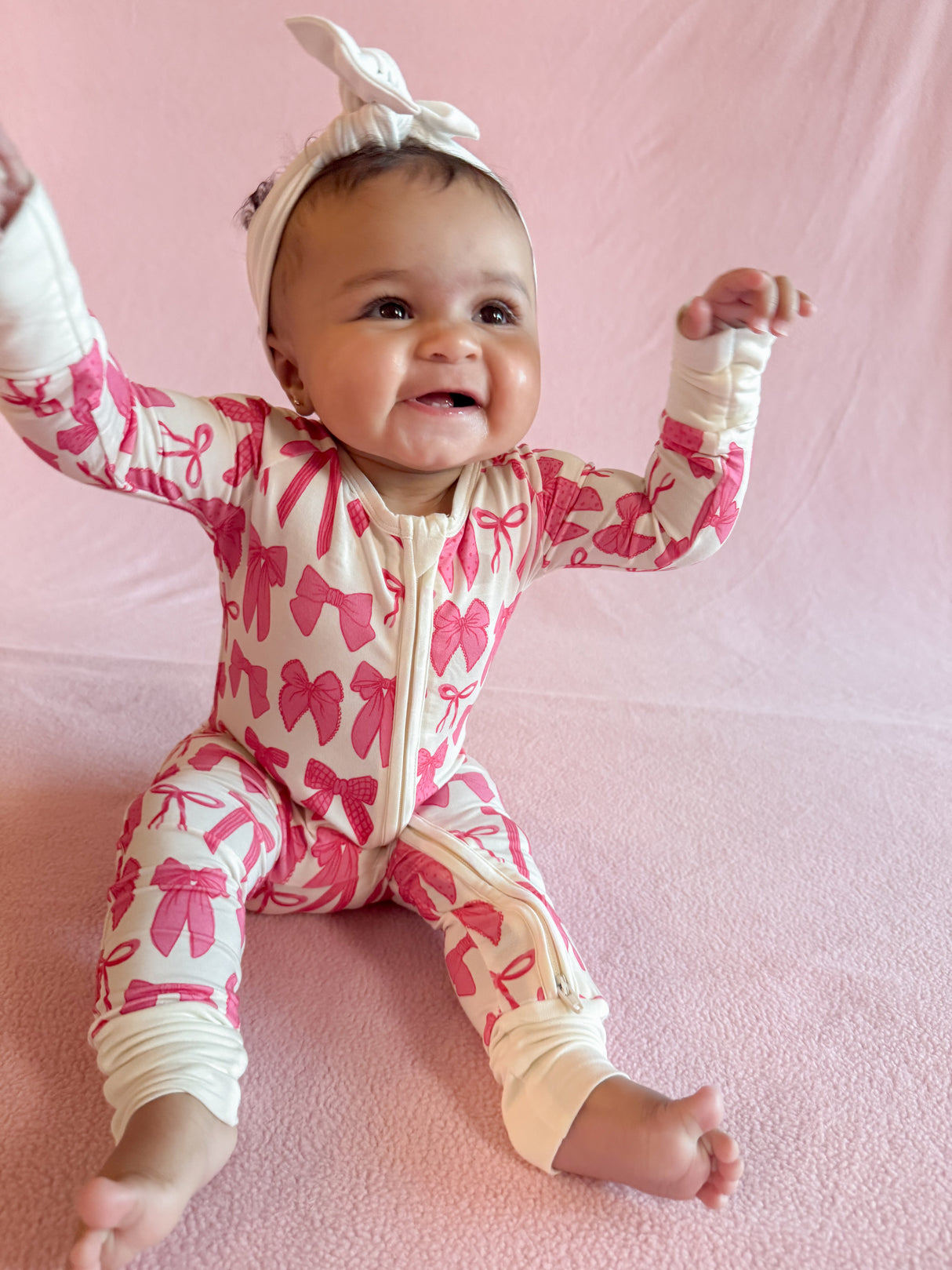 Hot Pink Bows Zippy - HoneyBug 