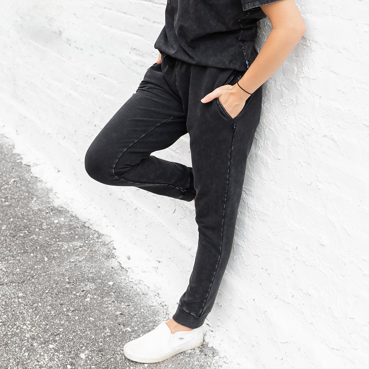 MAMA JOGGERS- Midnight Snow Wash - HoneyBug 