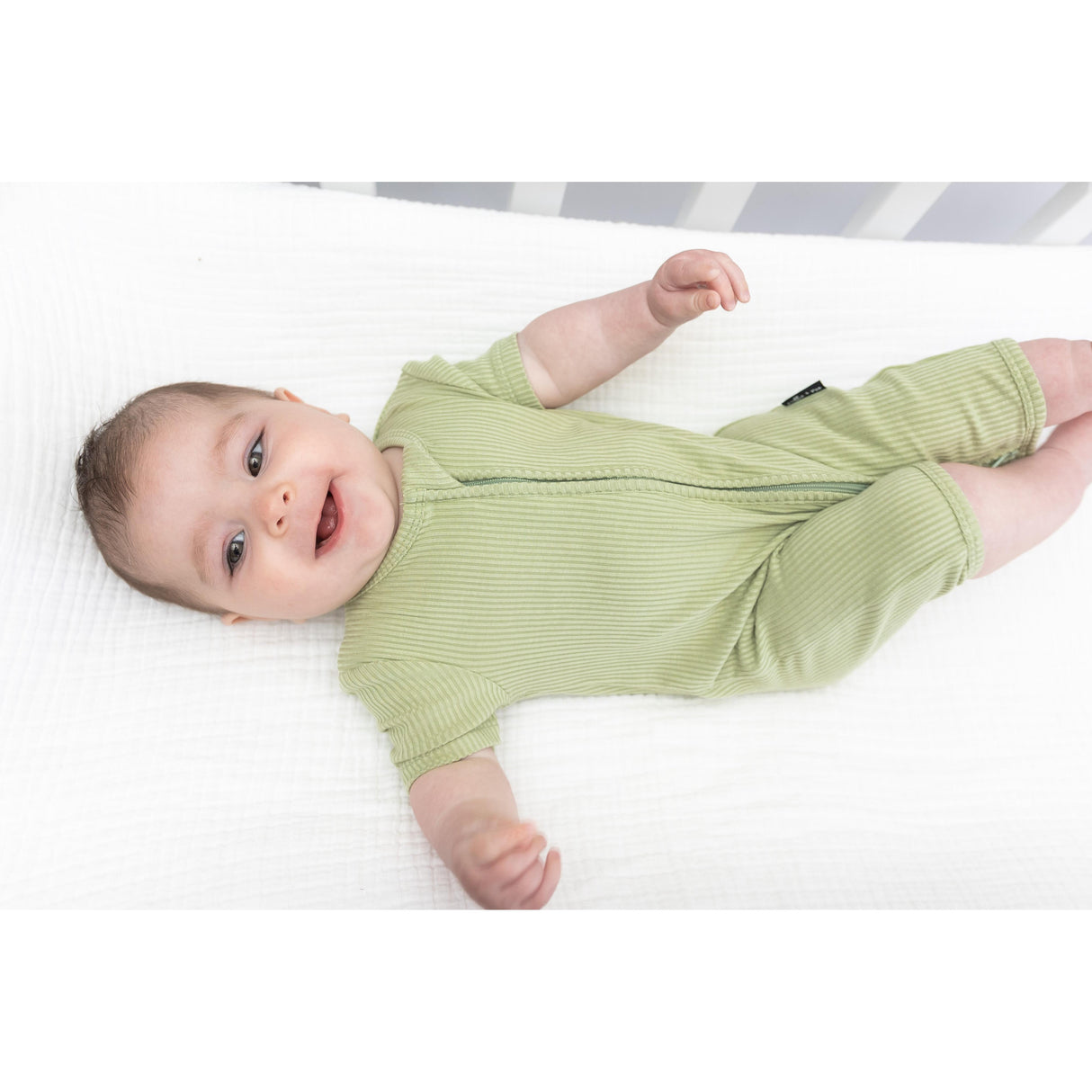 SHORTIE ZIP ROMPER - Pistachio Ribbed - HoneyBug 