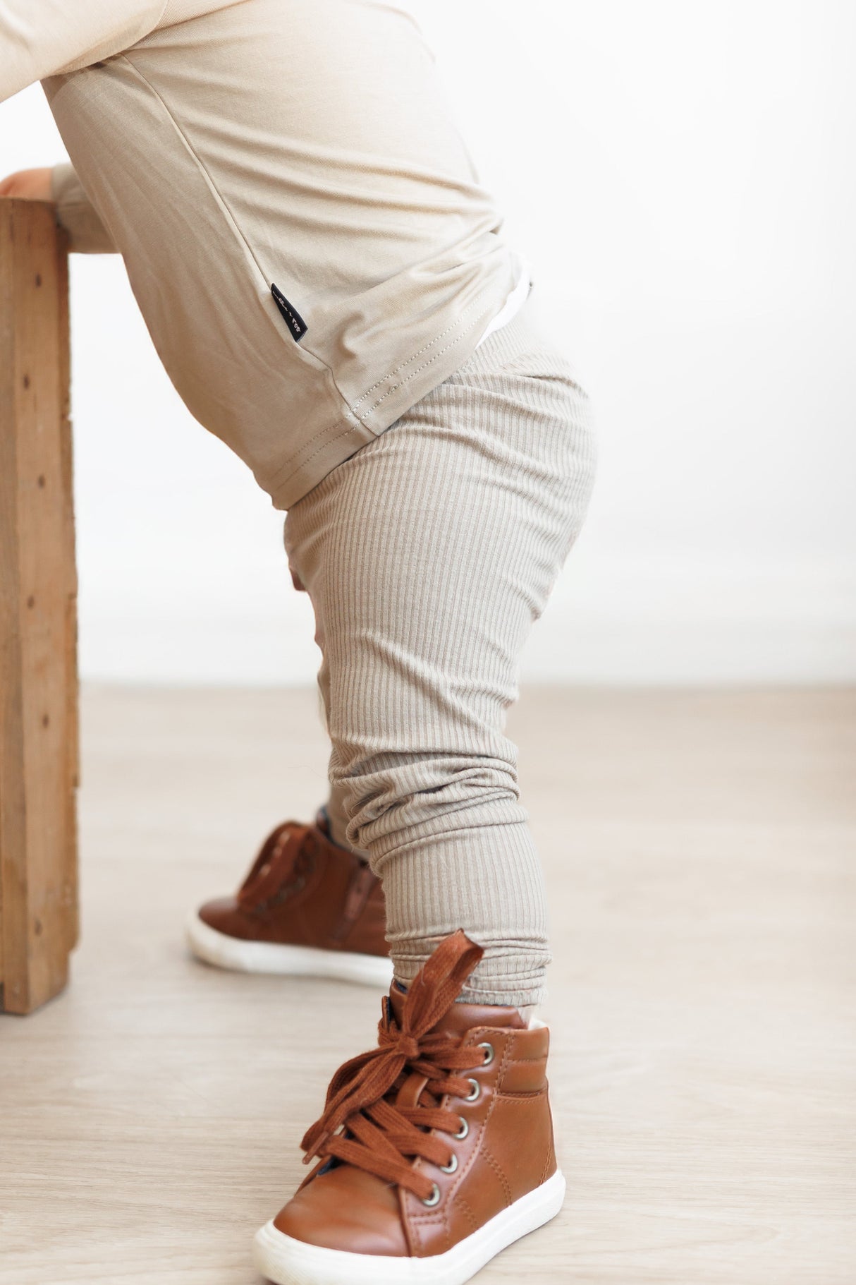 BAMBOO RIB LEGGINGS- Mushroom - HoneyBug 