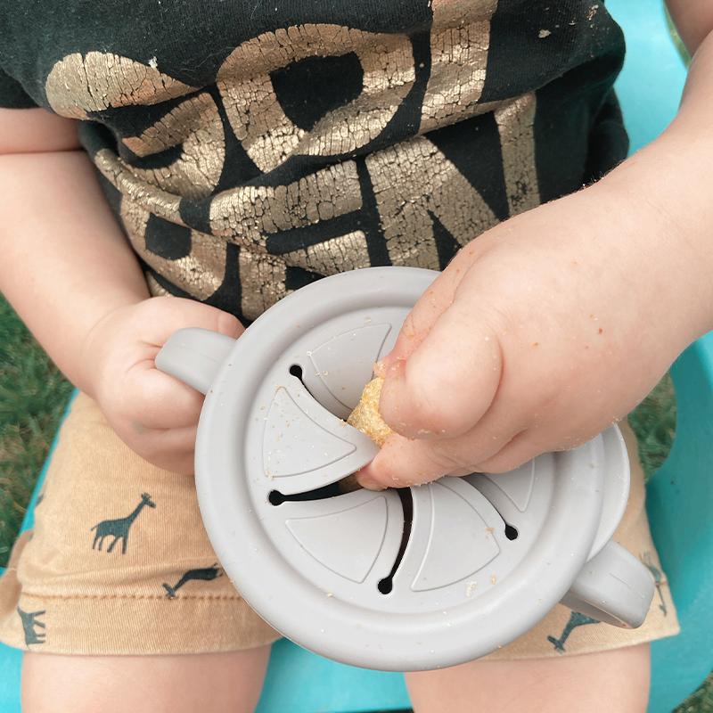 Haakaa Silicone Sip-N-Snack Cup 8 oz - HoneyBug 