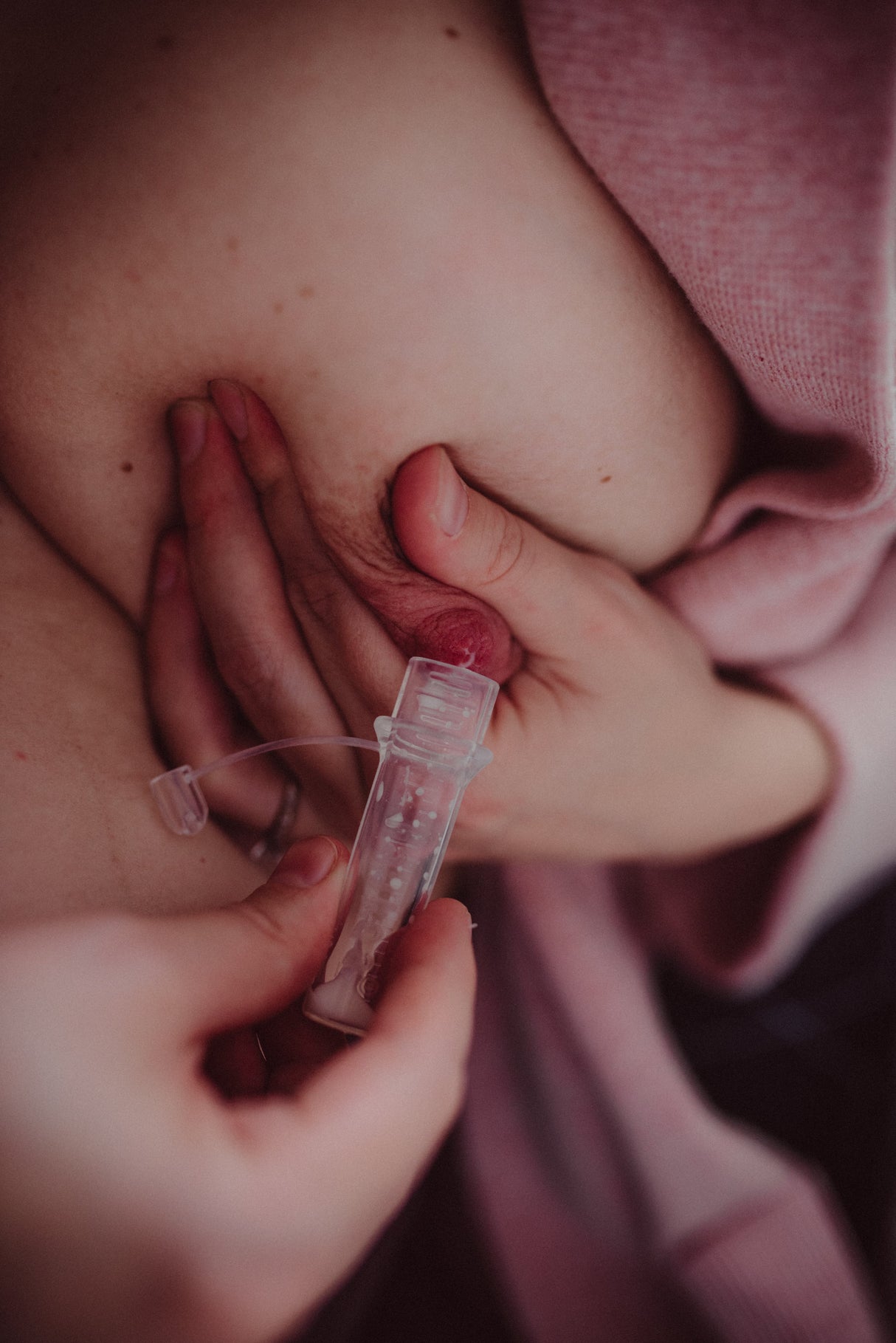 Haakaa Silicone Colostrum Collectors 4 ml, 2 PK (Pre-Sterilized) - HoneyBug 