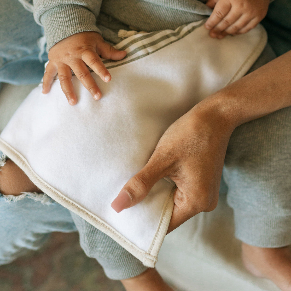Cotton Muslin + Fleece Bandana Bib 4 Pack - Planetary - HoneyBug 