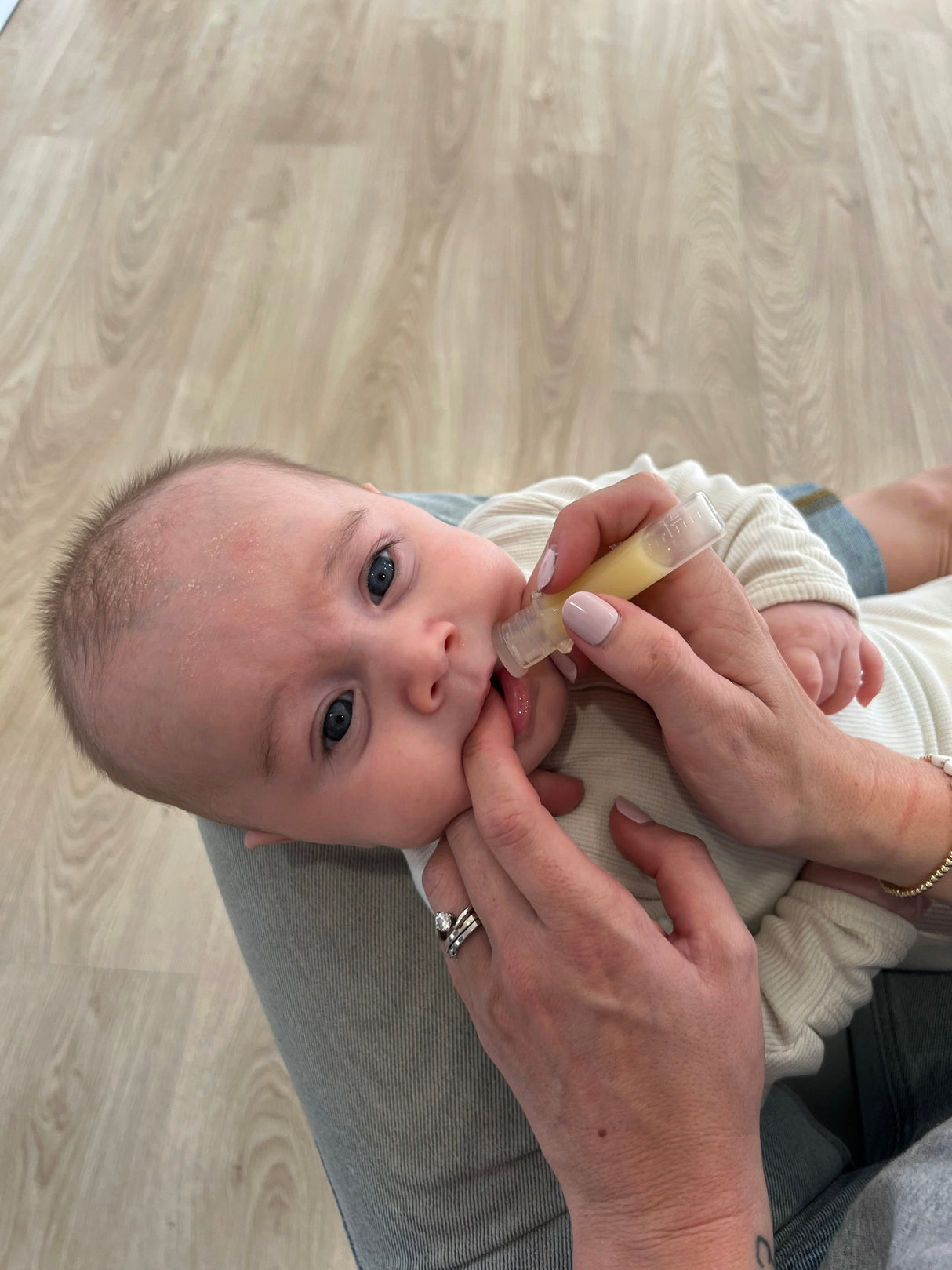 Haakaa Silicone Colostrum Collectors 4 ml, 1 PK (Pre-Sterilized) - HoneyBug 