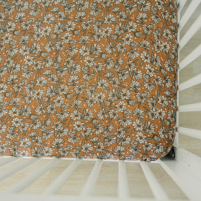 Magnolia Muslin Crib Sheet - HoneyBug 