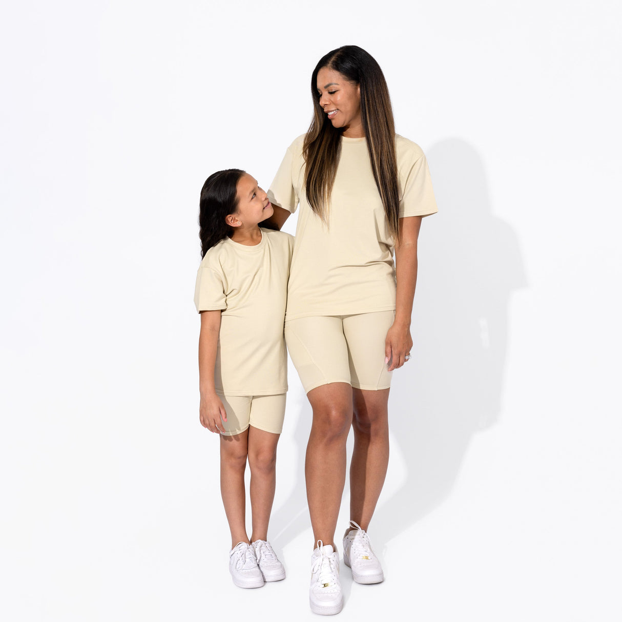 Oat Bamboo Blend Women's Oversized Tee & Biker Shorts Set - HoneyBug 