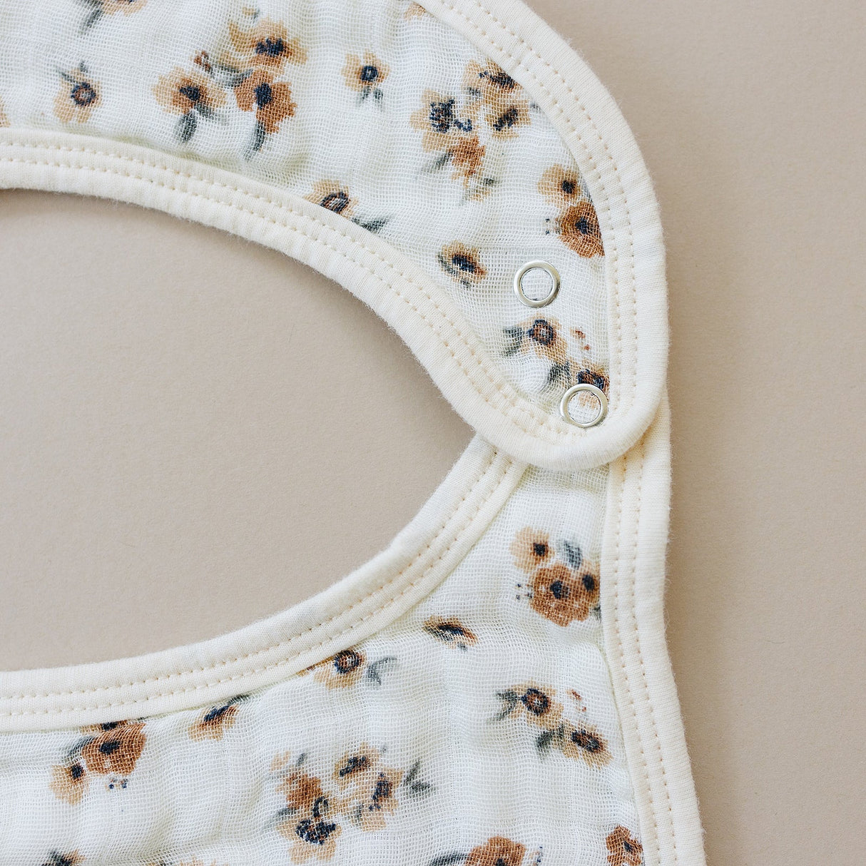 Autumn Bloom Classic Muslin Bib - HoneyBug 
