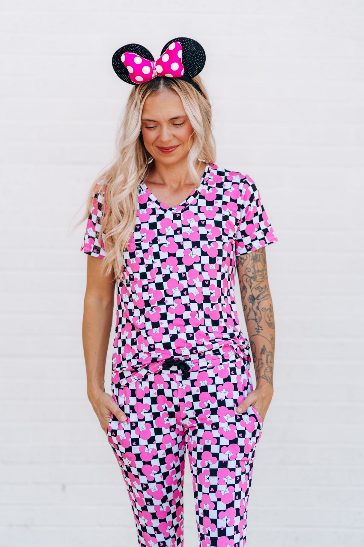 MAMA V-NECK- Millie Magic (Pink) - HoneyBug 